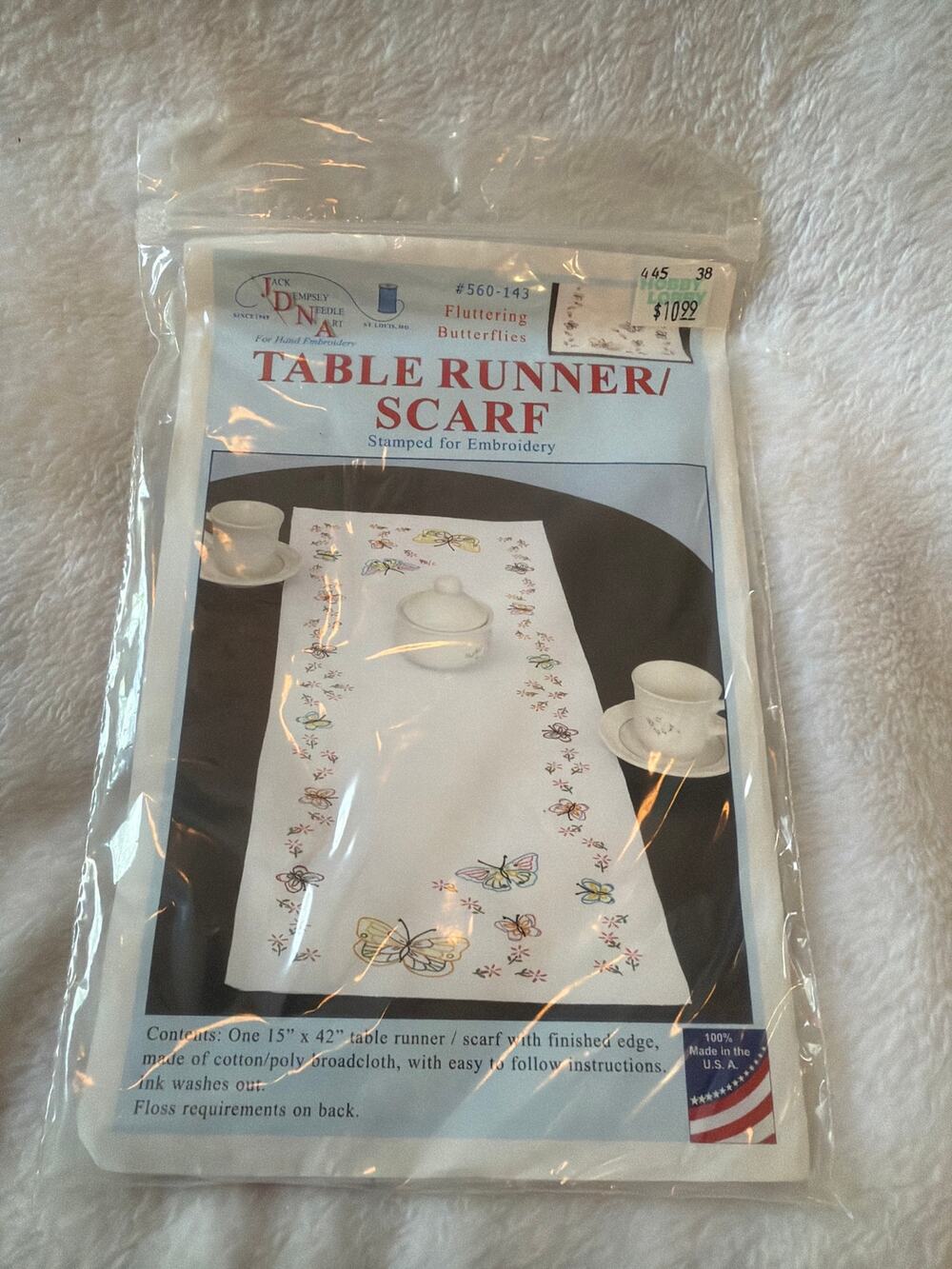 Jack Dempsey Needle Art Fluttering Butterflies Stamped Table Runner 15x42 NOS